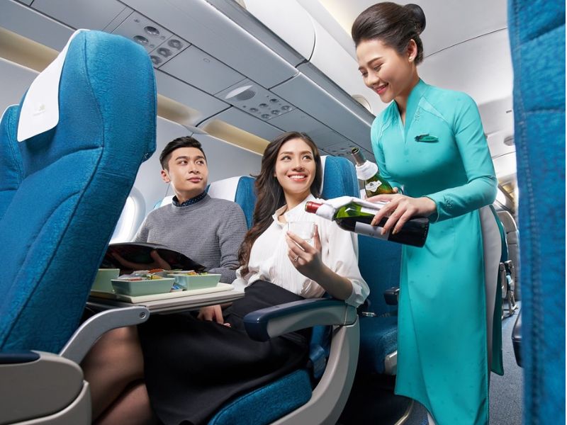 Vietnam Airlines dẫn đầu xu hướng Chuyển Đổi Số ngành Hàng Không với Salesforce CRM