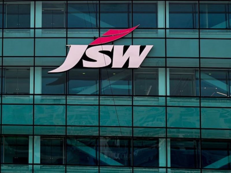 JSW Steel là một công ty sản xuất thép hàng đầu của Ấn Độ. Công ty đã sử dụng Salesforce để cải thiện hiệu quả của việc quản lý khách hàng, từ đó tạo dựng các mối quan hệ khách